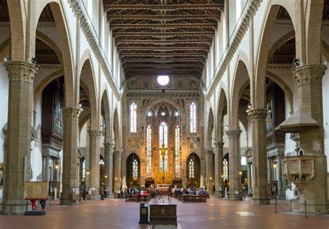 Interno della Basilica di Santa Croce dopo i rinnovamenti vasariani