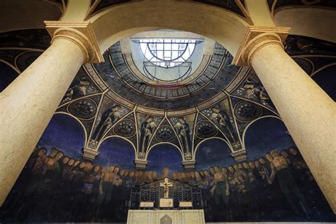 Ricostruzione artistica della Chiesa di San Luca Evangelista con il campanile gotico originale