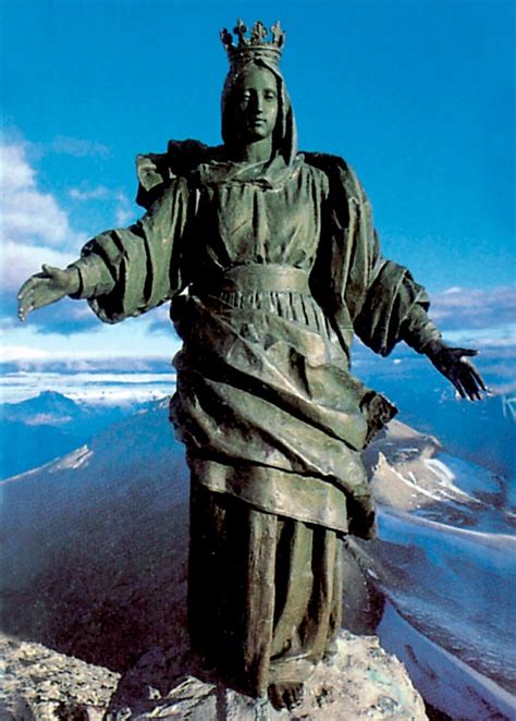 Santuario e statua della Madonna sulla vetta del Rocciamelone