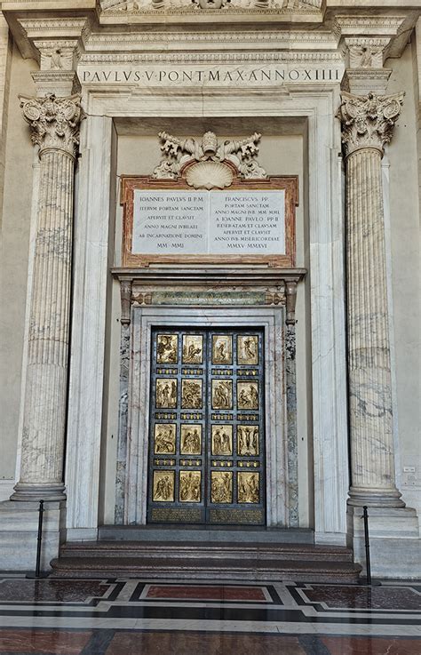 Opera in bronzo: La Porta del Giubileo di Antonio Masini nella Chiesa di Sant'Antonio Abate