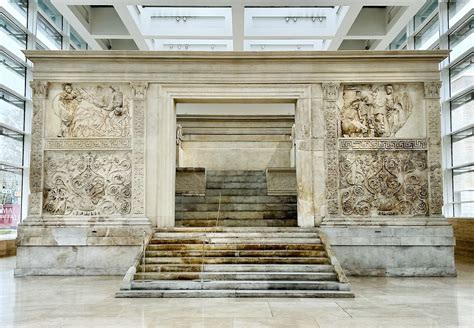 Ricostruzione digitale dell'Ara Pacis Augustae nel suo contesto originale a Roma