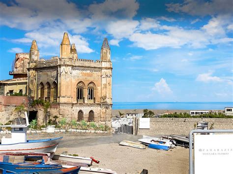 Foto architettonica della Tonnara Florio con i caratteristici Quattro Pizzi
