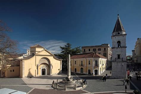 Dettaglio del campanile barocco che domina il complesso monumentale di Santa Sofia