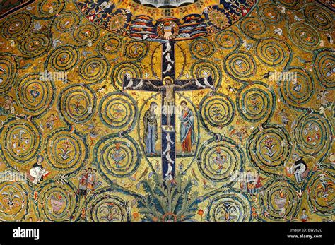 Mosaico absidale della Basilica di San Clemente a Roma, raffigurante cervi che si abbeverano, simbolo dell'anima che cerca Dio.