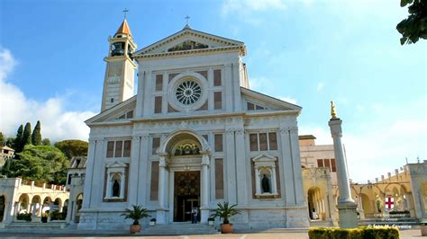 Panorama di Arenzano con il Santuario