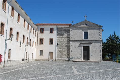 Foto panoramica del Santuario della Madonna del Buon Consiglio a Frigento
