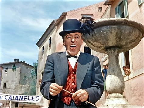 Ritratto di Totò, l'autore della preghiera, in veste di clown