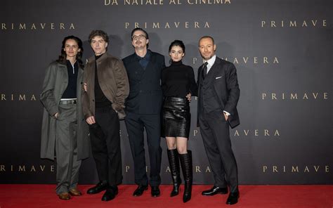 Foto del cast principale di 