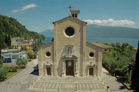 Foto esterna della Chiesa dei Santi Pietro e Paolo a Pieve Torina