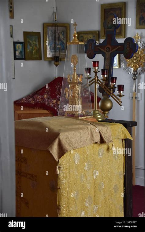 Foto di preziosi manufatti religiosi e reliquiari