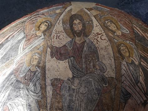 Affresco del Cristo Pantocratore nella chiesa rupestre del Crocifisso a Lentini