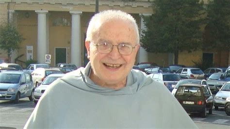 Foto di Padre Stefano Manelli o una rappresentazione generica di un religioso anziano