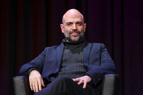 Ritratto fotografico di Roberto Saviano