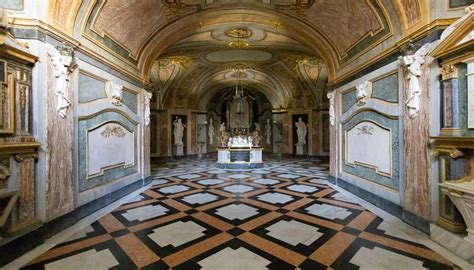 Interno della Basilica di Superga, con un focus sul presbiterio