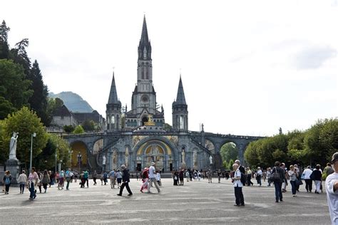 Foto panoramica del Santuario di Nostra Signora di Lourdes