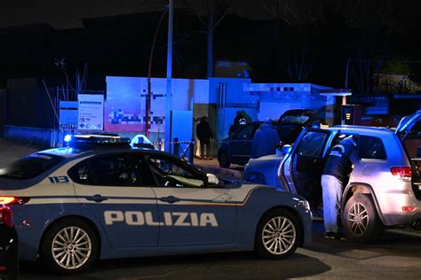 foto di repertorio della Squadra Mobile di Varese