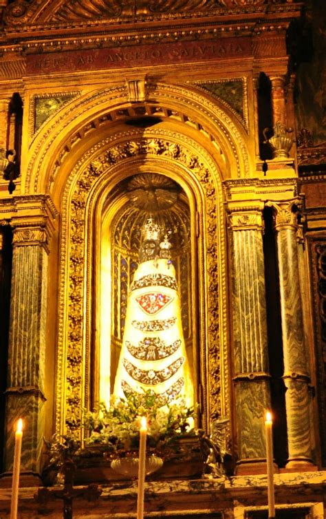 Foto dell'icona della Madonna di Nazareth di Melfi (se disponibile) o una rappresentazione simile
