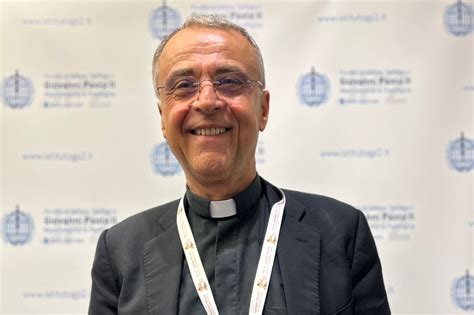 Paolo VI istituisce il Sinodo dei Vescovi per promuovere la comunione episcopale