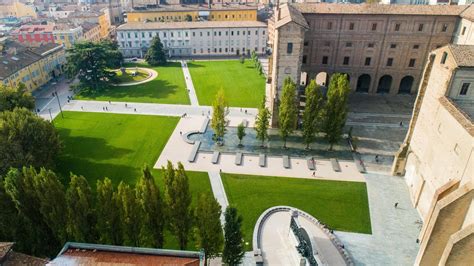 Foto panoramica del Complesso della Pilotta e del Piazzale della Pace