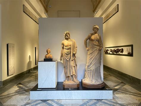 Reperti archeologici della sezione romana nel Museo Archeologico Nazionale