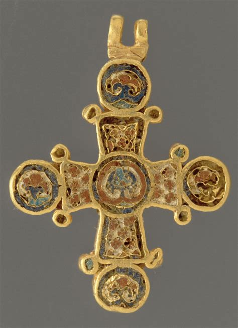 Gold Cross Pendant, Byzantine, 500-700. The Metropolitan Museum of Art