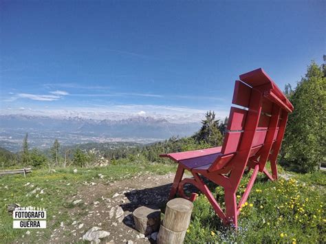 Panchina gigante con vista panoramica nei pressi del Santuario di San Maurizio
