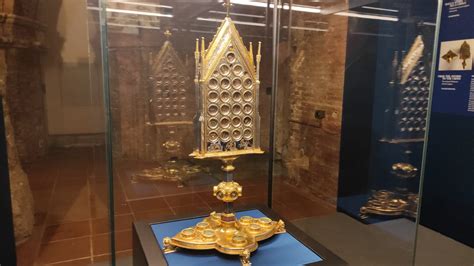 reliquiario di San Luigi IX contenente viscere e pezzo di cranio
