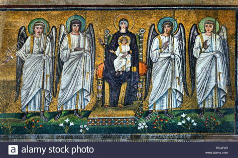 Mosaico di Maria con angeli