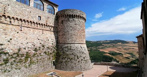 Foto del Castello di Pambre, esempio di architettura militare medievale galiziana