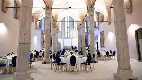 Allestimento interno della sala di Villa Desirèe per un evento