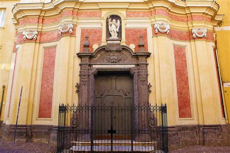 Architettura interna della Chiesa di San Raffaele Arcangelo a Pozzuoli
