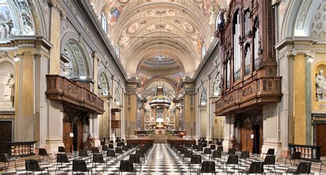 Dettaglio architettonico della cupola interna del Santuario di Caravaggio