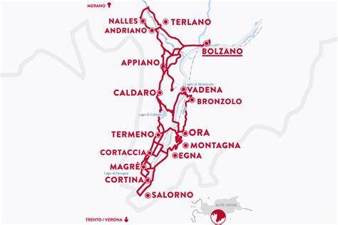 Vigneti e oliveti lungo la Strada del Vino e dell'Olio