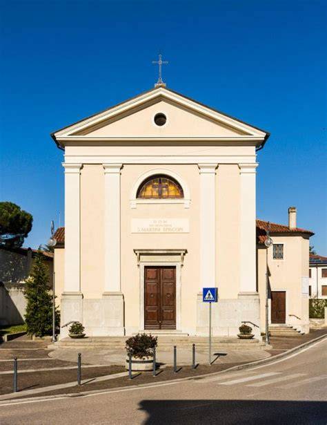 Veduta storica della vecchia chiesa parrocchiale di San Martino Vescovo a Povegliano Veronese
