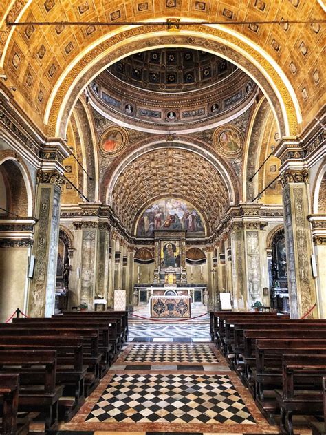 Interno della Basilica Santa Maria in San Satiro a Milano