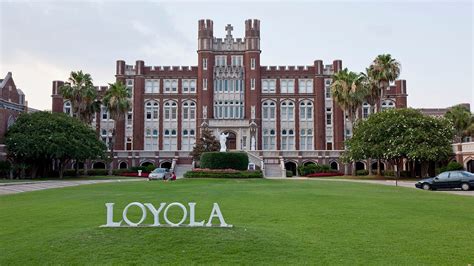 Foto attuale del campus della Loyola University in Via Massimi