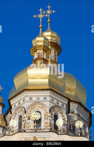 La Cattedrale della Dormizione con le sue cupole dorate e blu