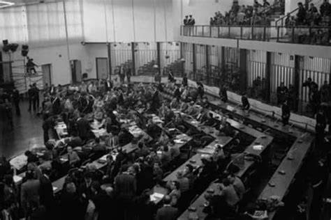 Illustrazione del bunker dell'Ucciardone durante il Maxiprocesso di Palermo