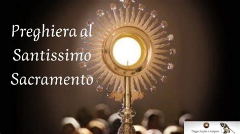 scena religiosa, sacerdote che porta il viatico, la Madonna in preghiera di fronte al Santissimo Sacramento
