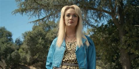 Billie Lourd in una scena di American Horror Story: 1984