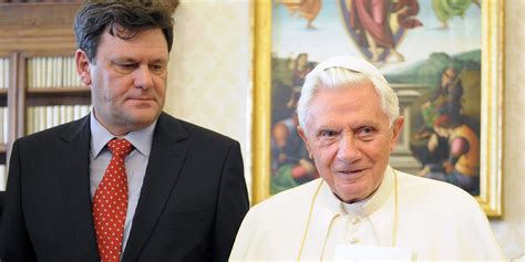 Benedetto XVI e Peter Seewald durante un'intervista