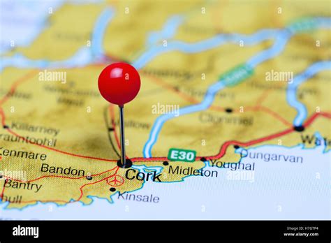 Mappa schematica di Cork con l'ubicazione dell'Abbazia Rossa e dei siti di interesse vicini