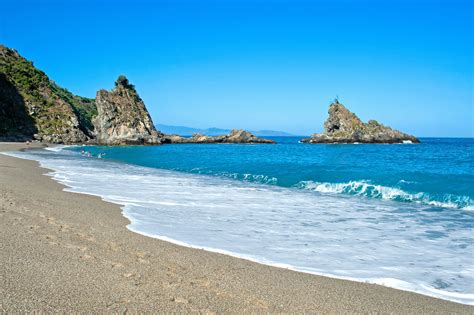 La Torre Civica di Palmi con i suoi quattro orologi
