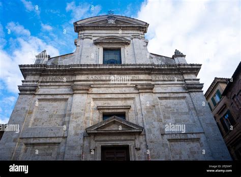 Foto della facciata della Chiesa di San Martino ad Arborio