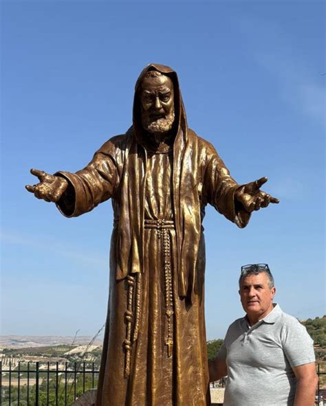 Foto tematica: dipinto o opera d'arte ispirata a Padre Pio