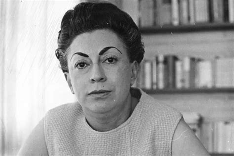 Ritratto di Rosario Castellanos, scrittrice e diplomatica messicana