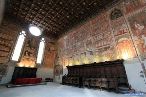Ricostruzione storiografica del monastero di Santa Maria Donnaregina a Napoli durante il XVII secolo