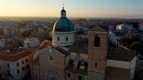 Veduta esterna della Basilica di San Tommaso Apostolo a Ortona