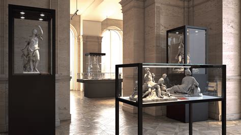 Interno del museo con vetrine espositive e opere d'arte sacra