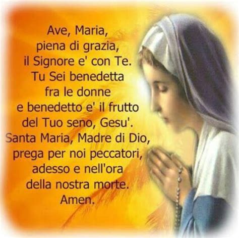 Infografica che mostra l'evoluzione cronologica della preghiera Ave Maria dal III secolo al 1568